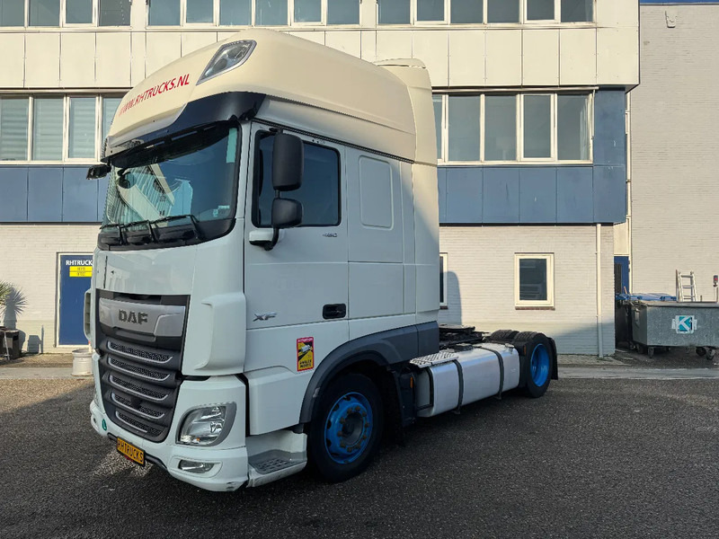 DAF XF 480 4X2 EURO 6 LOW DECK DOUBLE TANK - Тягач: фото 1 DAF XF 480 4X2 EURO 6 LOW DECK DOUBLE TANK - Тягач: фото 1