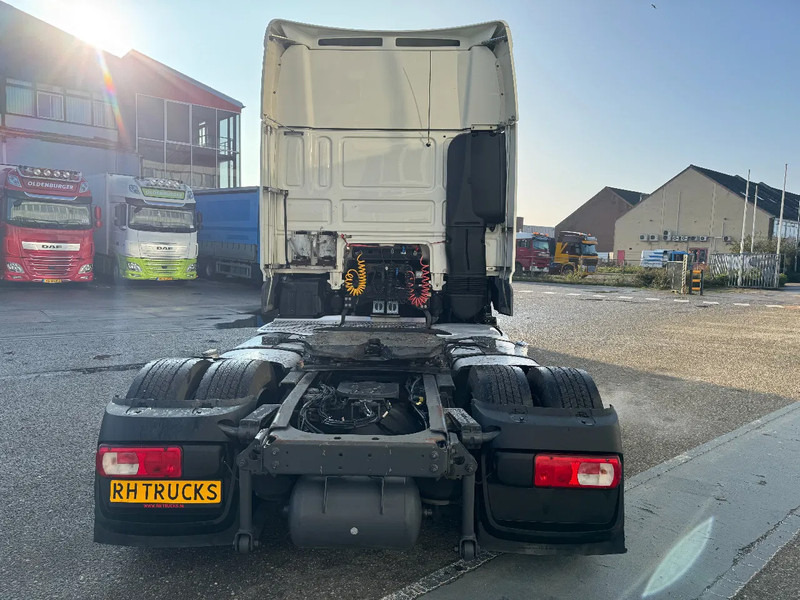 DAF XF 480 4X2 EURO 6 LOW DECK DOUBLE TANK - Тягач: фото 5 DAF XF 480 4X2 EURO 6 LOW DECK DOUBLE TANK - Тягач: фото 5