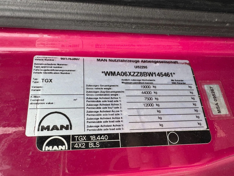 Тягач MAN TGX 18.440 4X2 - EURO 5: фото 16 Тягач MAN TGX 18.440 4X2 - EURO 5: фото 16
