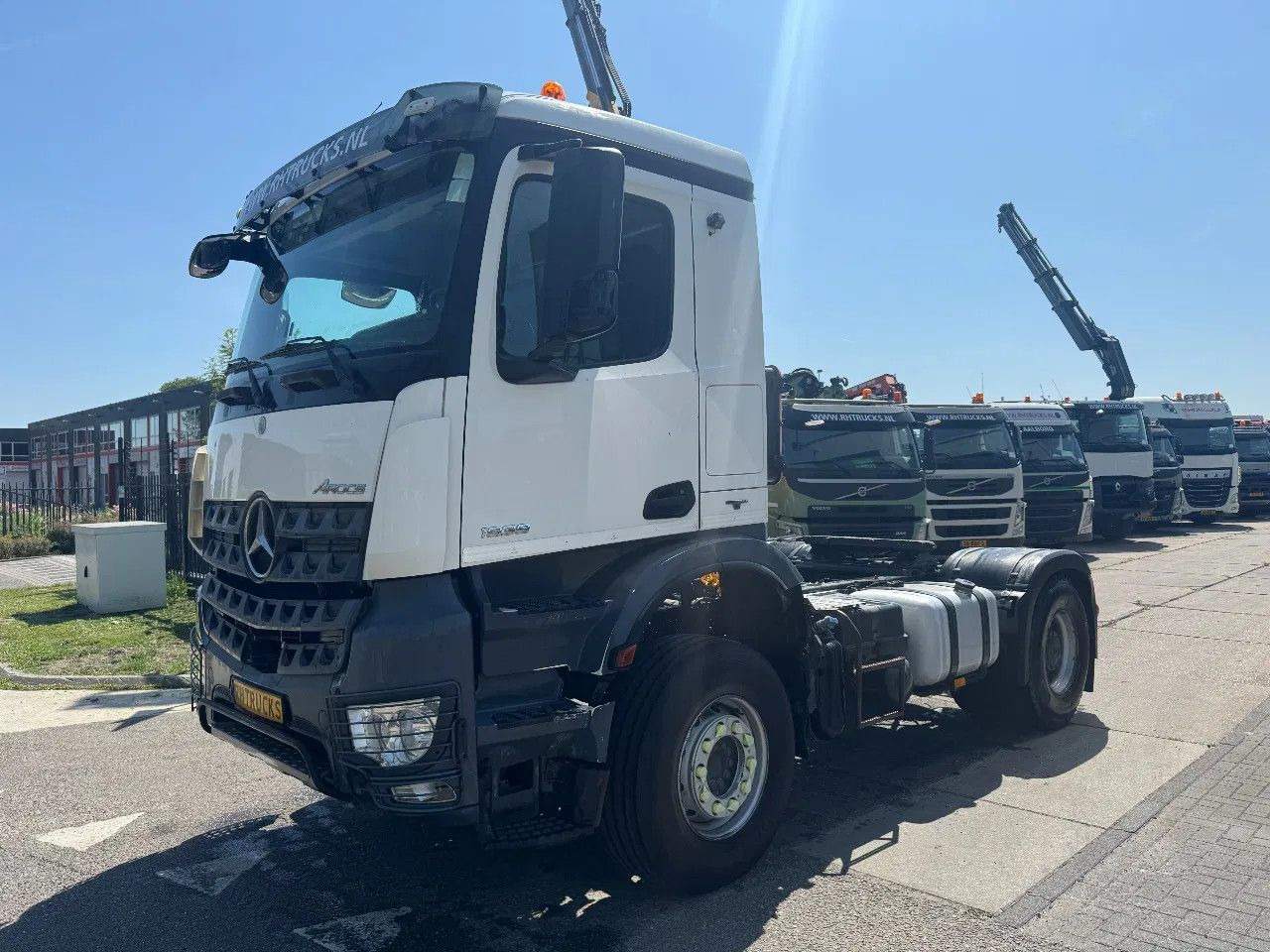 Mercedes-Benz Arocs 1939 4X2 EURO 6 HUB REDUCTION - Тягач: фото 1 Mercedes-Benz Arocs 1939 4X2 EURO 6 HUB REDUCTION - Тягач: фото 1