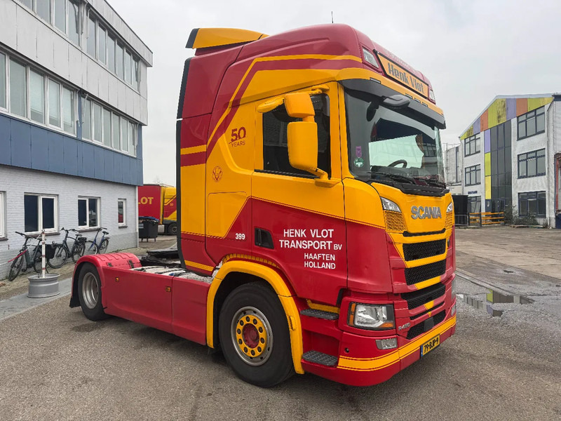 Scania R450 4X2 EURO 6 ADR SKIRTS DOUBLE TANK - Тягач: фото 3 Scania R450 4X2 EURO 6 ADR SKIRTS DOUBLE TANK - Тягач: фото 3