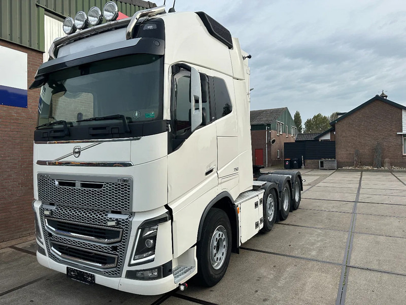 Volvo FH 16.750 8X4, 180 TON POWER STEERING HYDRAULIC - Тягач: фото 2 Volvo FH 16.750 8X4, 180 TON POWER STEERING HYDRAULIC - Тягач: фото 2