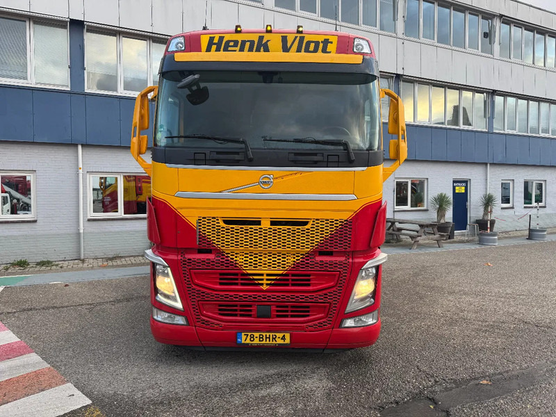 Volvo FH 460 4X2 EURO 6 SKIRTS VEB I PARK COOL - Тягач: фото 2 Volvo FH 460 4X2 EURO 6 SKIRTS VEB I PARK COOL - Тягач: фото 2