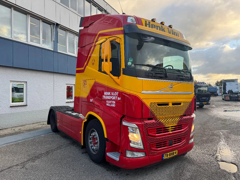 Volvo FH 460 4X2 EURO 6 SKIRTS VEB I PARK COOL - Тягач: фото 3 Volvo FH 460 4X2 EURO 6 SKIRTS VEB I PARK COOL - Тягач: фото 3