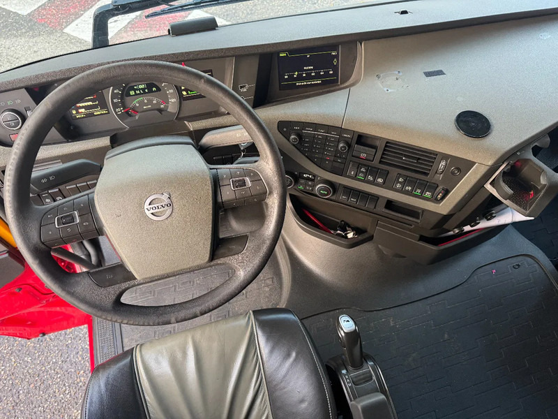 Тягач Volvo FH 460 4X2 EURO 6 SKIRTS VEB I PARK COOL TÜV 03-26: фото 11 Тягач Volvo FH 460 4X2 EURO 6 SKIRTS VEB I PARK COOL TÜV 03-26: фото 11