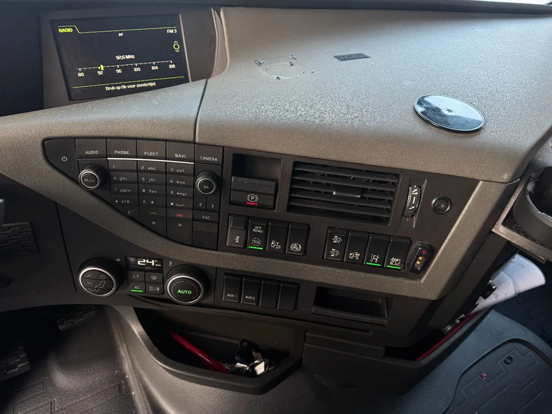 Тягач Volvo FH 460 4X2 EURO 6 SKIRTS VEB I PARK COOL TÜV 03-26: фото 13 Тягач Volvo FH 460 4X2 EURO 6 SKIRTS VEB I PARK COOL TÜV 03-26: фото 13