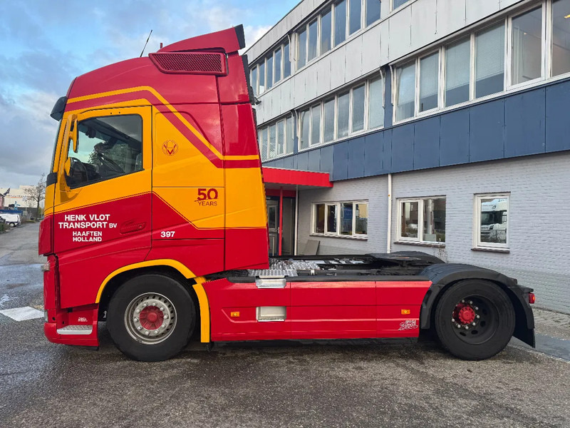 Тягач Volvo FH 460 4X2 EURO 6 SKIRTS VEB I PARK COOL TÜV 03-26: фото 8 Тягач Volvo FH 460 4X2 EURO 6 SKIRTS VEB I PARK COOL TÜV 03-26: фото 8