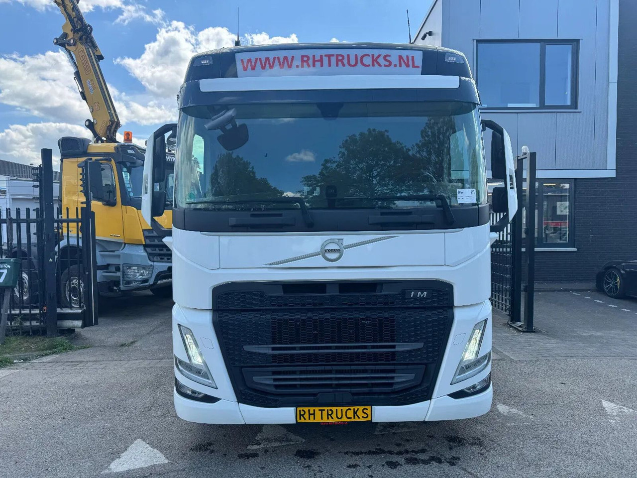 Volvo FM 380 4X2 EURO 6 NEW FACE SKIRTS AIRCO SPOILERS - Тягач: фото 2 Volvo FM 380 4X2 EURO 6 NEW FACE SKIRTS AIRCO SPOILERS - Тягач: фото 2