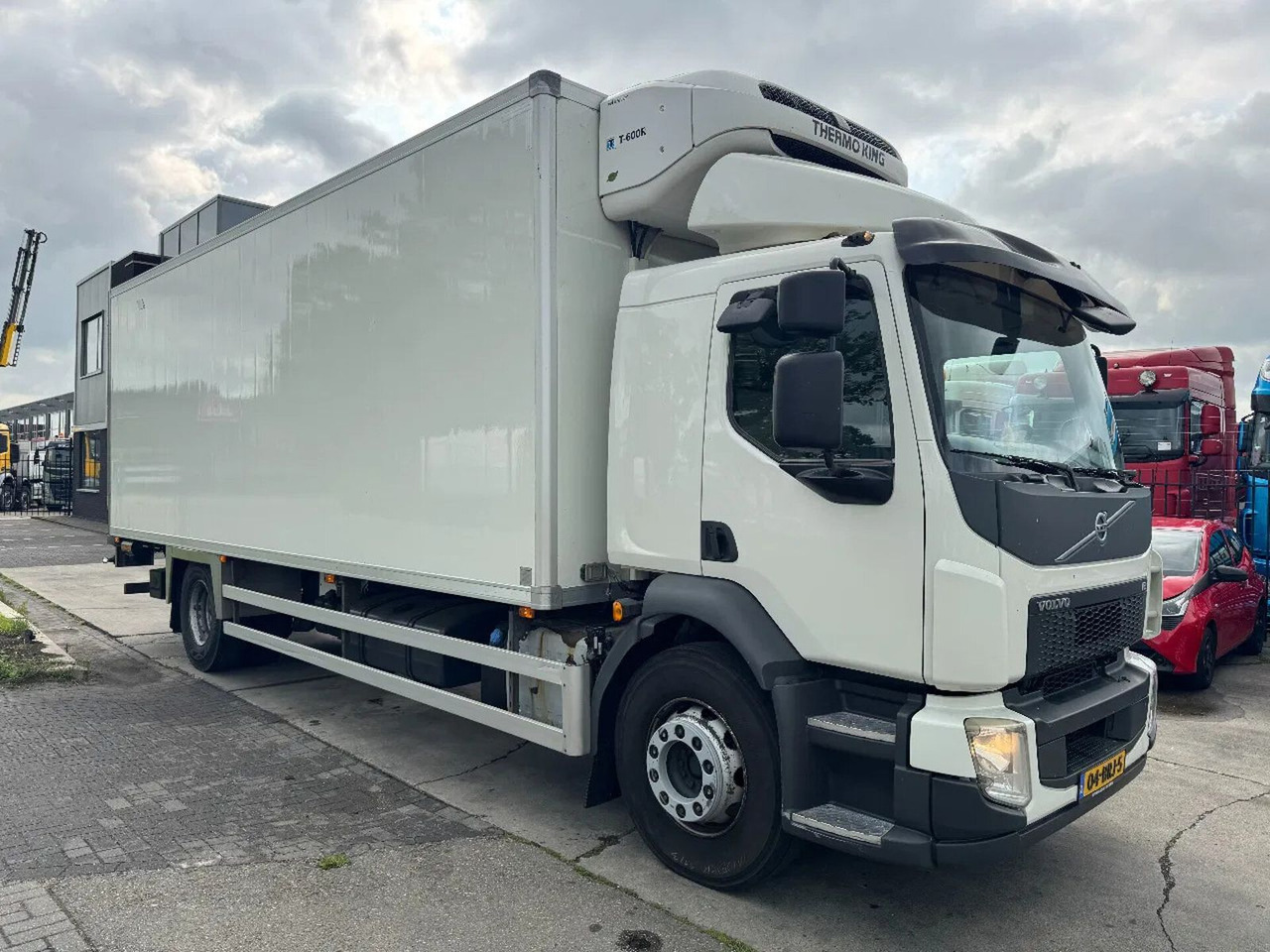 Volvo FL 250 4X2 EURO 6 THERMO KING TÜV TILL 03-2026 - Рефрижератор: фото 1 Volvo FL 250 4X2 EURO 6 THERMO KING TÜV TILL 03-2026 - Рефрижератор: фото 1