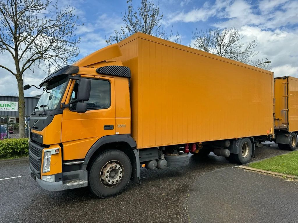 Грузовик с закрытым кузовом Volvo FM 370 4X2 EURO 6 + CARGOBOX + CARGOLIFT ZEPRO: фото 1
