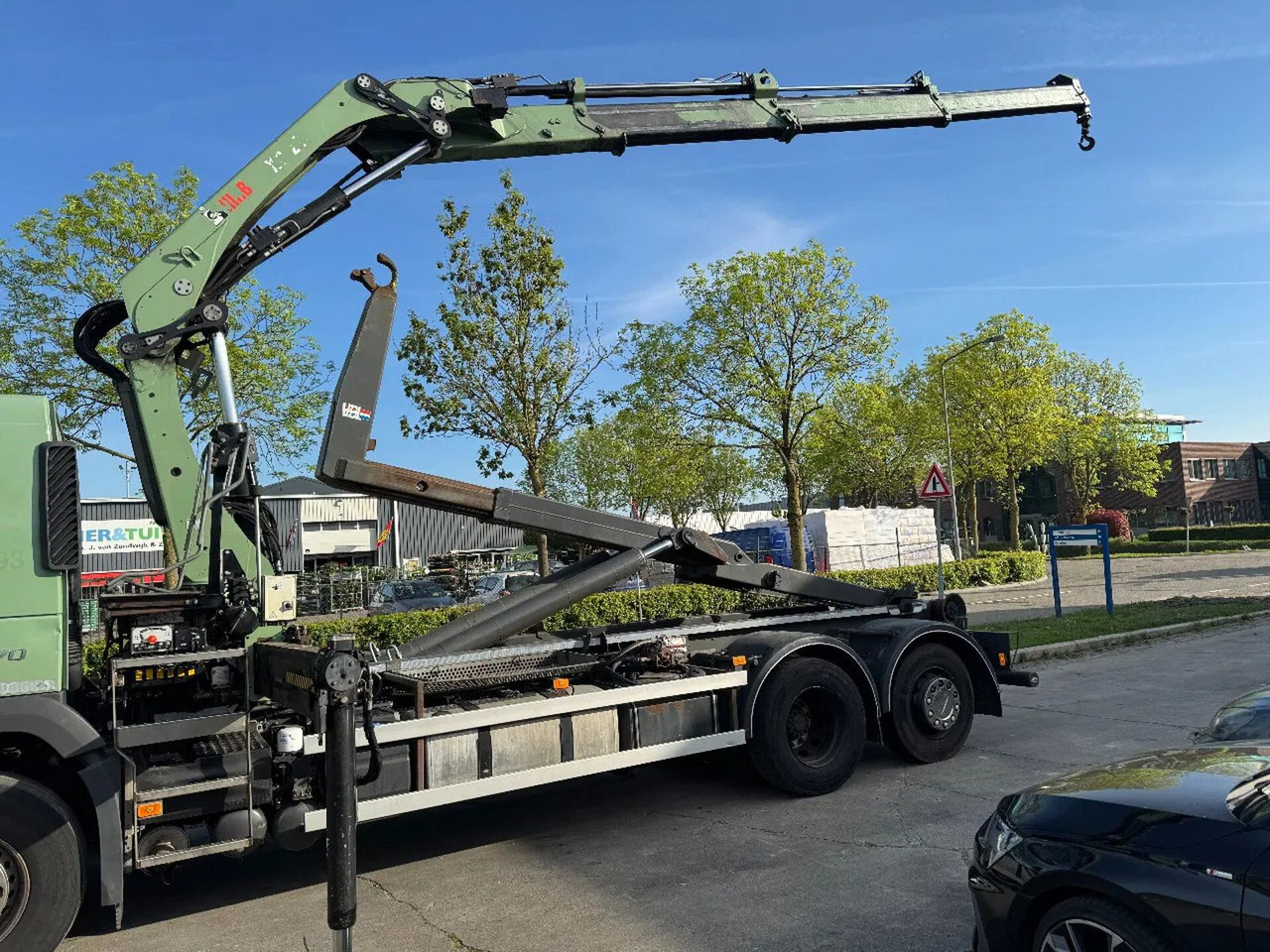 Volvo FM 370 6X2 VDL 21T + HIAB 211 + REMOTE CONTROL - Крюковой мультилифт, Автоманипулятор: фото 3 Volvo FM 370 6X2 VDL 21T + HIAB 211 + REMOTE CONTROL - Крюковой мультилифт, Автоманипулятор: фото 3
