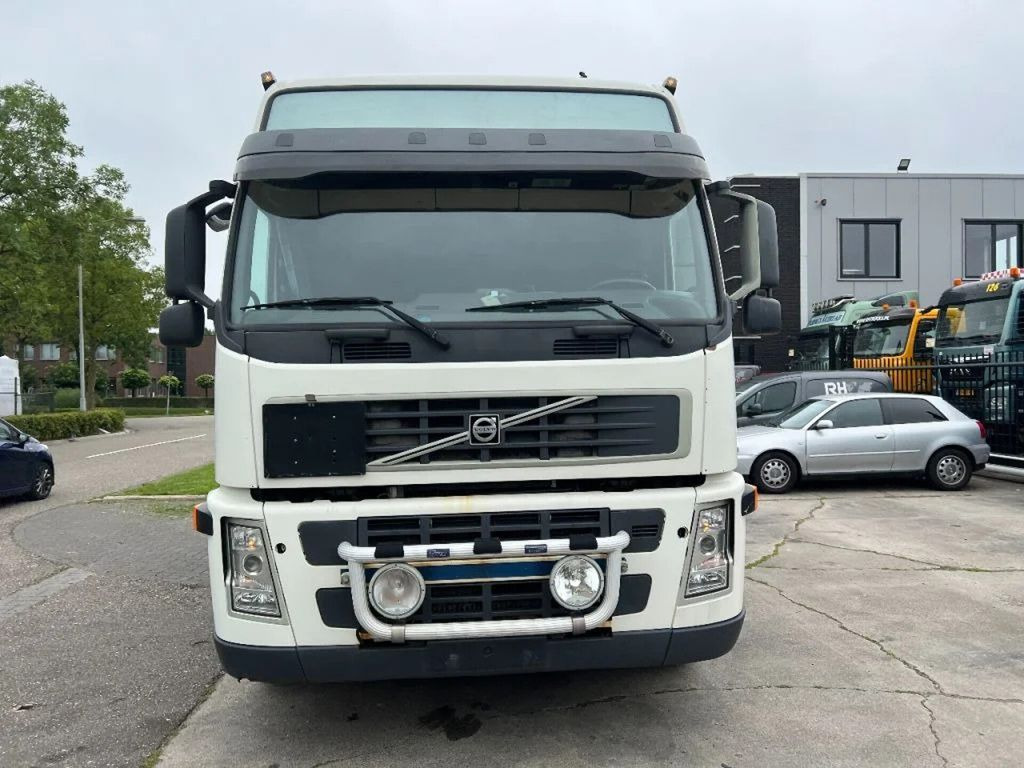 Volvo FM 440 6X2 + CHEMIE TANK - 15.000 L - 4 COMP. / - Грузовик-цистерна: фото 2 Volvo FM 440 6X2 + CHEMIE TANK - 15.000 L - 4 COMP. / - Грузовик-цистерна: фото 2