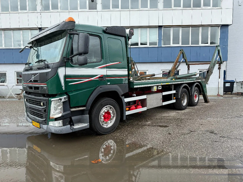 Volvo FM 460 6X2 EURO 6 + JOAB SKIPLOADER WITH REMOTE CONTROL - Портальный бункеровоз: фото 2 Volvo FM 460 6X2 EURO 6 + JOAB SKIPLOADER WITH REMOTE CONTROL - Портальный бункеровоз: фото 2