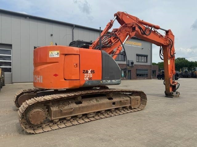 HITACHI ZX 225USLC-3 - Гусеничный экскаватор: фото 1 HITACHI ZX 225USLC-3 - Гусеничный экскаватор: фото 1