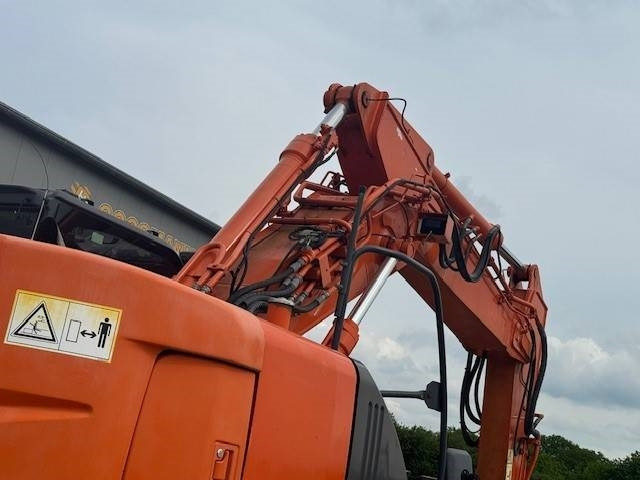 Гусеничный экскаватор HITACHI ZX 225USLC-3: фото 7