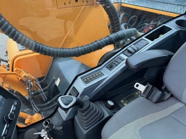 Гусеничный экскаватор HYUNDAI R 250 NLC-9: фото 9