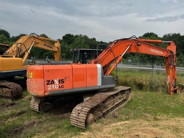 Hitachi ZX 210 LC - Гусеничный экскаватор: фото 2 Hitachi ZX 210 LC - Гусеничный экскаватор: фото 2