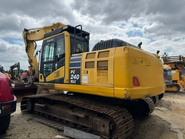 Komatsu PC 240 NLC-10 - Гусеничный экскаватор: фото 1 Komatsu PC 240 NLC-10 - Гусеничный экскаватор: фото 1