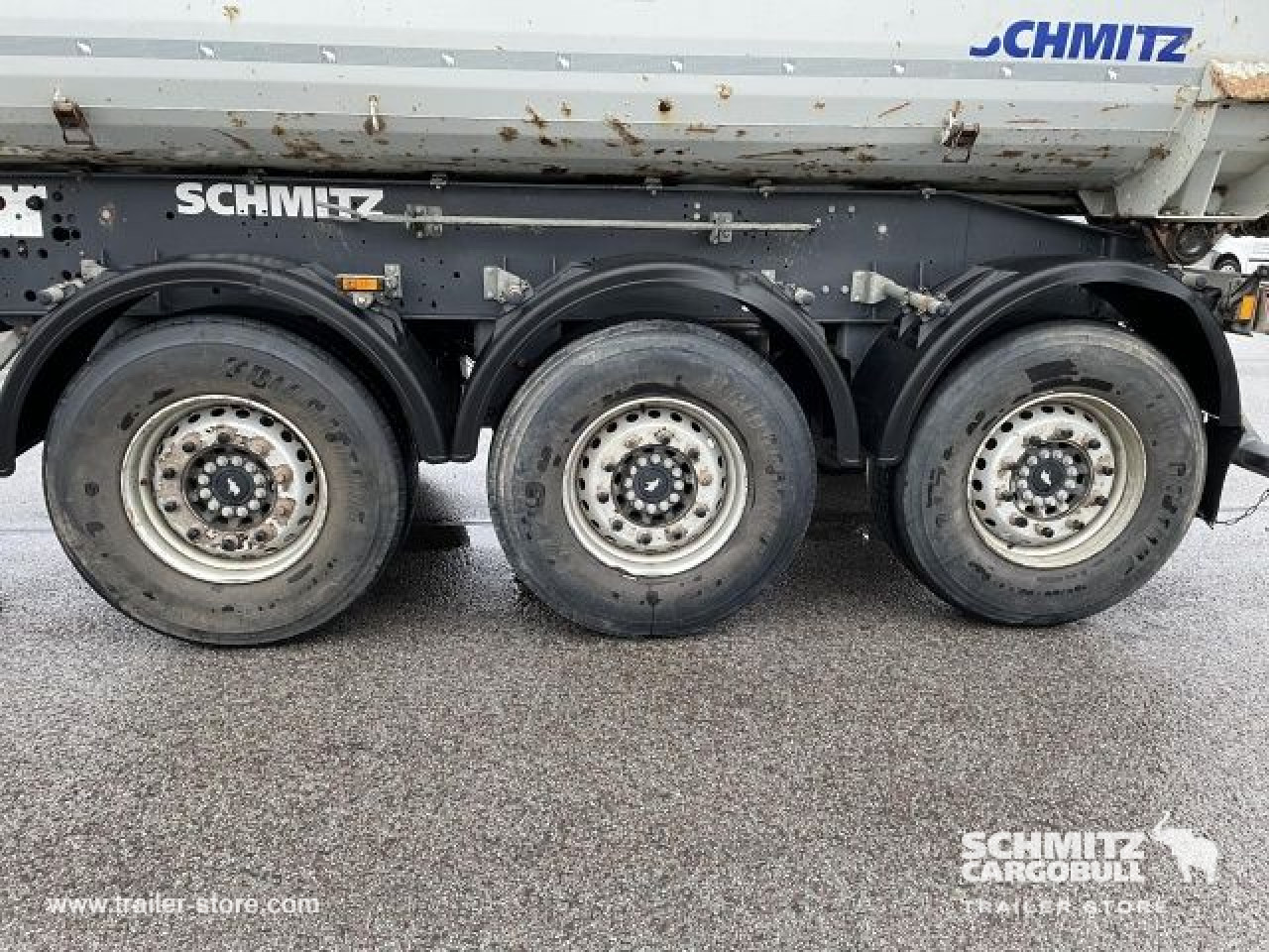 SCHMITZ Tipper Steel half pipe body 24m³ - Самосвальный полуприцеп: фото 3 SCHMITZ Tipper Steel half pipe body 24m³ - Самосвальный полуприцеп: фото 3
