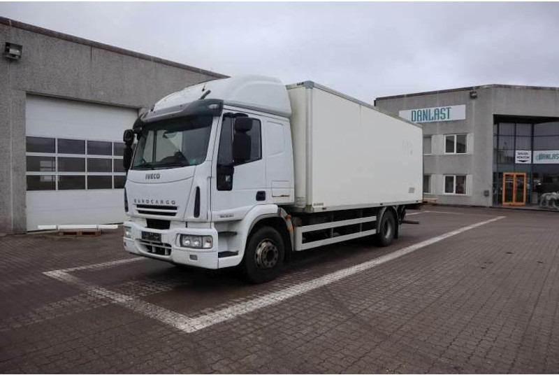 Iveco Eurocargo 4X2 Kasse-lift Afhentning - Грузовик с закрытым кузовом: фото 1 Iveco Eurocargo 4X2 Kasse-lift Afhentning - Грузовик с закрытым кузовом: фото 1