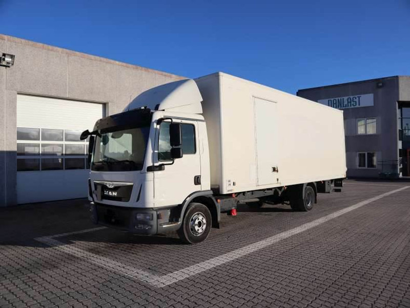MAN TGL 12.180 EURO 6 - Грузовик с закрытым кузовом: фото 1 MAN TGL 12.180 EURO 6 - Грузовик с закрытым кузовом: фото 1