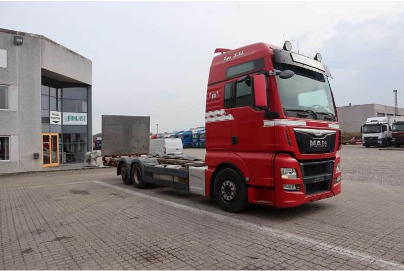 MAN TGX 26.440 EURO 6 - Грузовик-контейнеровоз/ Сменный кузов: фото 2 MAN TGX 26.440 EURO 6 - Грузовик-контейнеровоз/ Сменный кузов: фото 2