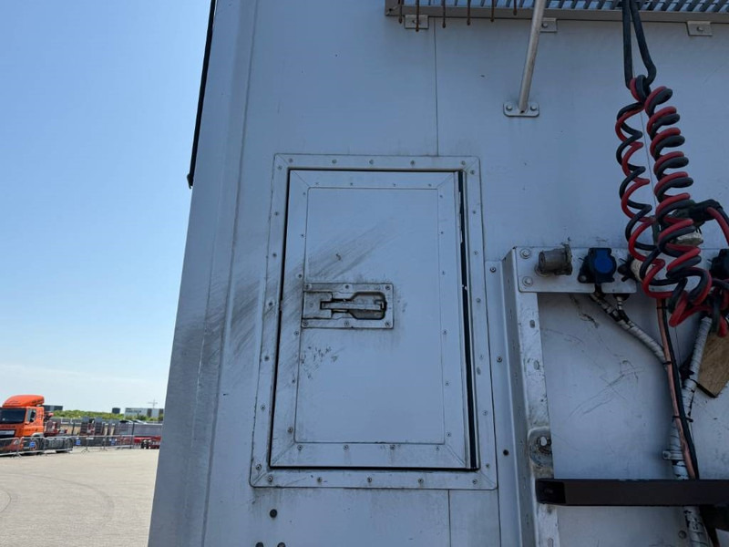 Полуприцеп с подвижным полом MTDK Walkingfloor / Schubbodenauflieger: фото 17 Полуприцеп с подвижным полом MTDK Walkingfloor / Schubbodenauflieger: фото 17