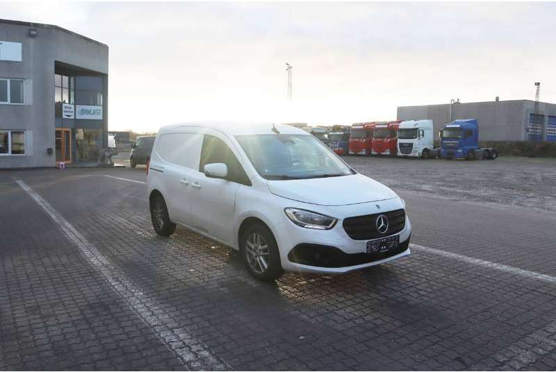 Mercedes-Benz Citan 110 CDI - Фургон с закрытым кузовом: фото 1 Mercedes-Benz Citan 110 CDI - Фургон с закрытым кузовом: фото 1