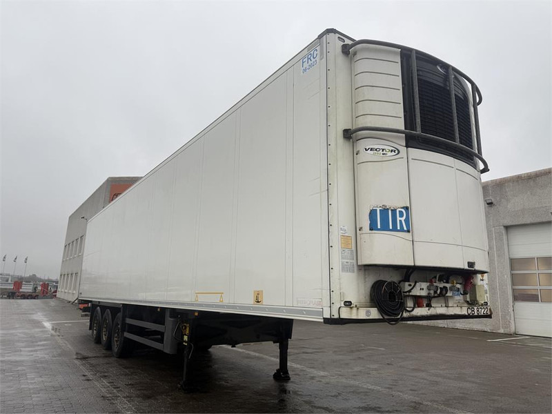 Schmitz Cargobull 33 pl. Dobbelt compartment - Полуприцеп-рефрижератор: фото 2 Schmitz Cargobull 33 pl. Dobbelt compartment - Полуприцеп-рефрижератор: фото 2