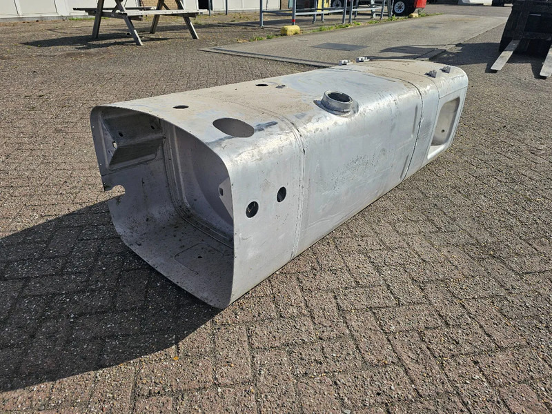 MAN Brandstoftank 595 Liter - L197 B70 H58 - Onderdeel nr. 81.122015733 - Топливный бак для Грузовиков: фото 3 MAN Brandstoftank 595 Liter - L197 B70 H58 - Onderdeel nr. 81.122015733 - Топливный бак для Грузовиков: фото 3
