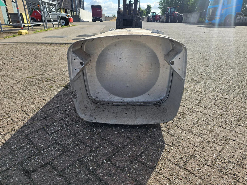 MAN Brandstoftank 595 Liter - L197 B70 H58 - Onderdeel nr. 81.122015733 - Топливный бак для Грузовиков: фото 4 MAN Brandstoftank 595 Liter - L197 B70 H58 - Onderdeel nr. 81.122015733 - Топливный бак для Грузовиков: фото 4