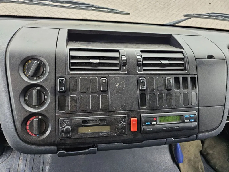 Тентованный грузовик Mercedes-Benz Atego 918: фото 11