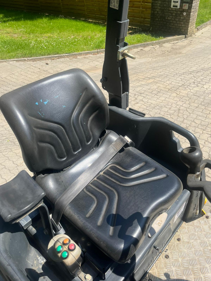 BOMAG BW 120 AD-5 в лизинг BOMAG BW 120 AD-5: фото 7 BOMAG BW 120 AD-5 в лизинг BOMAG BW 120 AD-5: фото 7