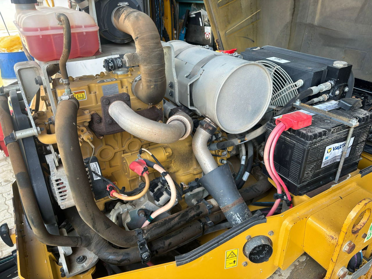 Каток тротуарный CATERPILLAR CB 4 B: фото 9