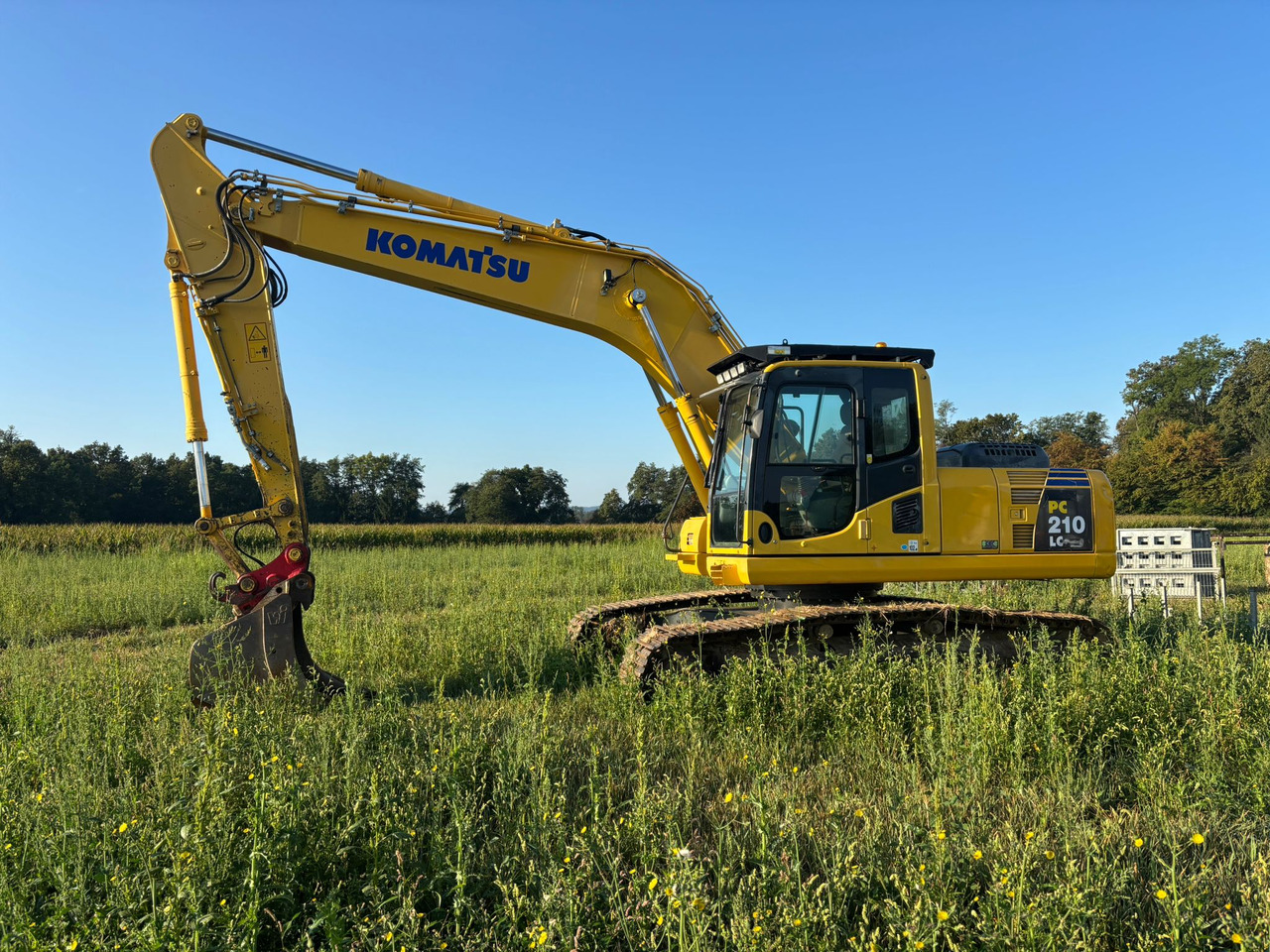 KOMATSU PC 210 LC-8 - Гусеничный экскаватор: фото 1 KOMATSU PC 210 LC-8 - Гусеничный экскаватор: фото 1