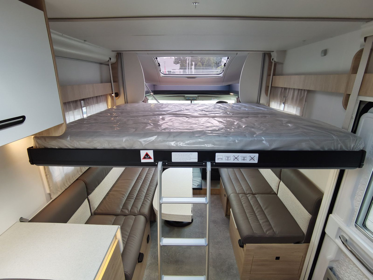 Полуинтегрированный автодом Chausson 640 ULTIMATE / -2026- / XX-HUBBETT / DRIVE-PAKET: фото 19 Полуинтегрированный автодом Chausson 640 ULTIMATE / -2026- / XX-HUBBETT / DRIVE-PAKET: фото 19