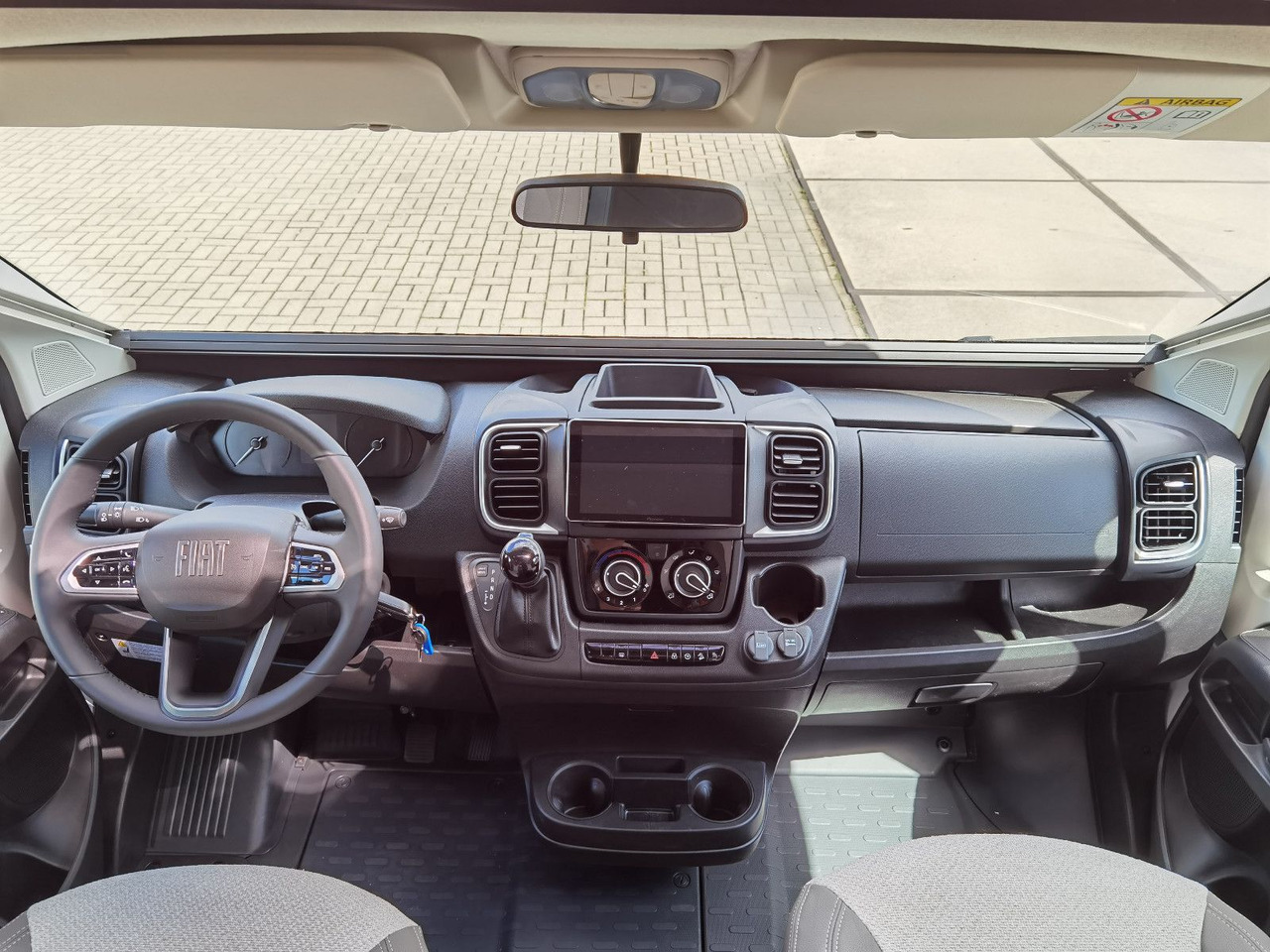 Полуинтегрированный автодом Chausson 640 ULTIMATE / -2026- / XX-HUBBETT / DRIVE-PAKET: фото 12 Полуинтегрированный автодом Chausson 640 ULTIMATE / -2026- / XX-HUBBETT / DRIVE-PAKET: фото 12