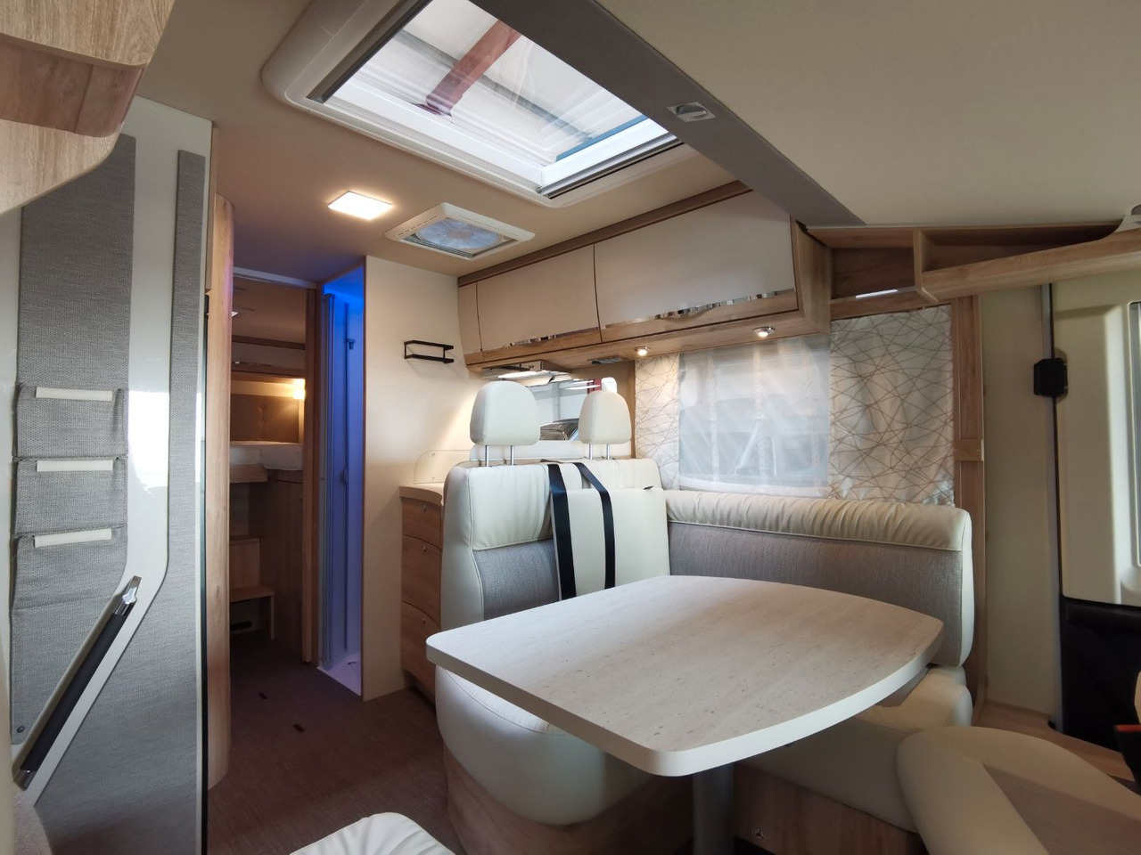Интегрированный автодом Eura Mobil INTEGRA LINE 720 EB /180PS-9G MAXI/ EINZELBETTEN: фото 14