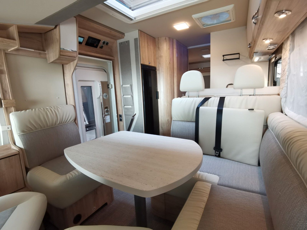 Интегрированный автодом Eura Mobil INTEGRA LINE 720 EB /180PS-9G MAXI/ EINZELBETTEN: фото 12