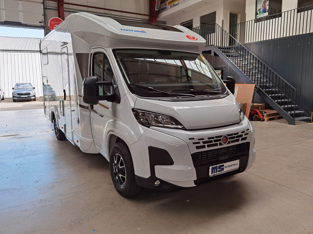 Полуинтегрированный автодом Eura Mobil PROFILA T 695 EB / MODELL 2026 / EINZELBETTEN: фото 8