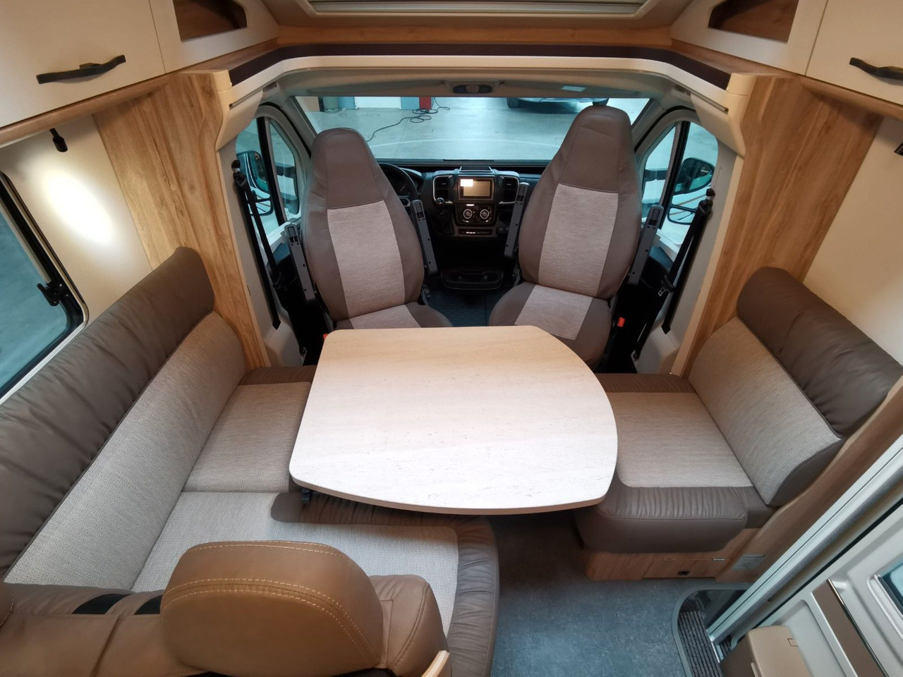 Полуинтегрированный автодом Eura Mobil PROFILA T 695 EB / MODELL 2026 / EINZELBETTEN: фото 14