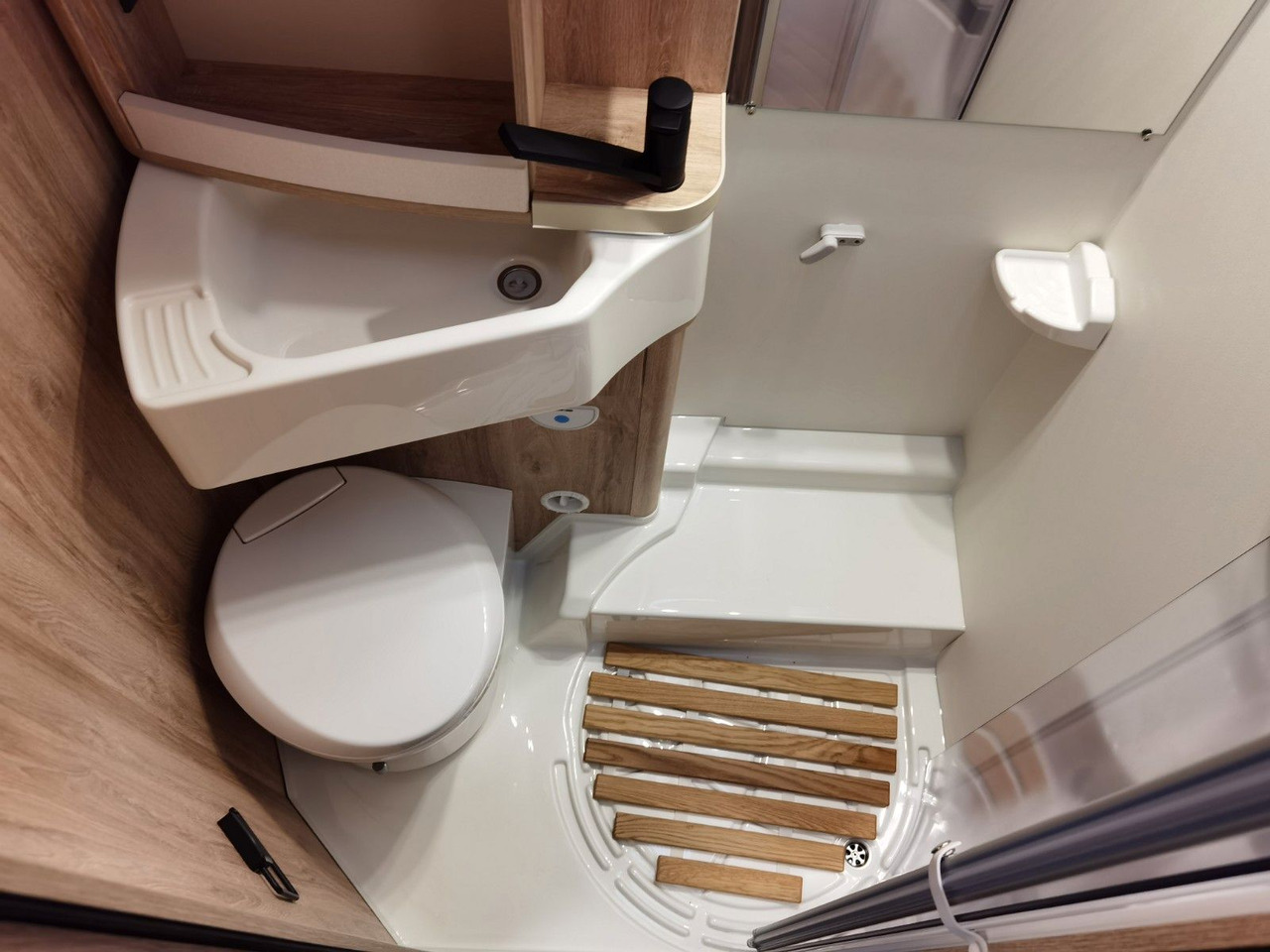 Полуинтегрированный автодом Eura Mobil PROFILA T 695 EB / MODELL 2026 / EINZELBETTEN: фото 23