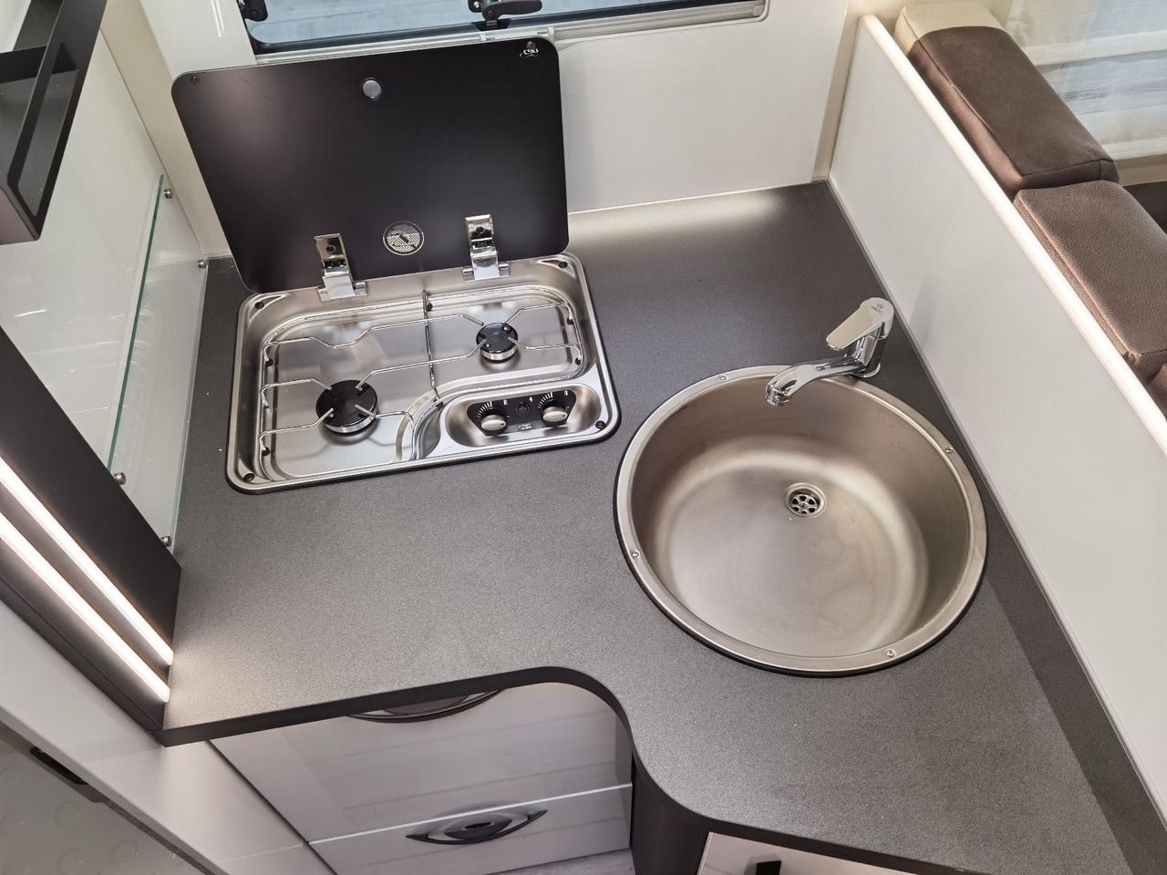 Полуинтегрированный автодом Forster T 745 EB / MODELL 2026 / EINZELBETTEN & RAUMBAD: фото 17