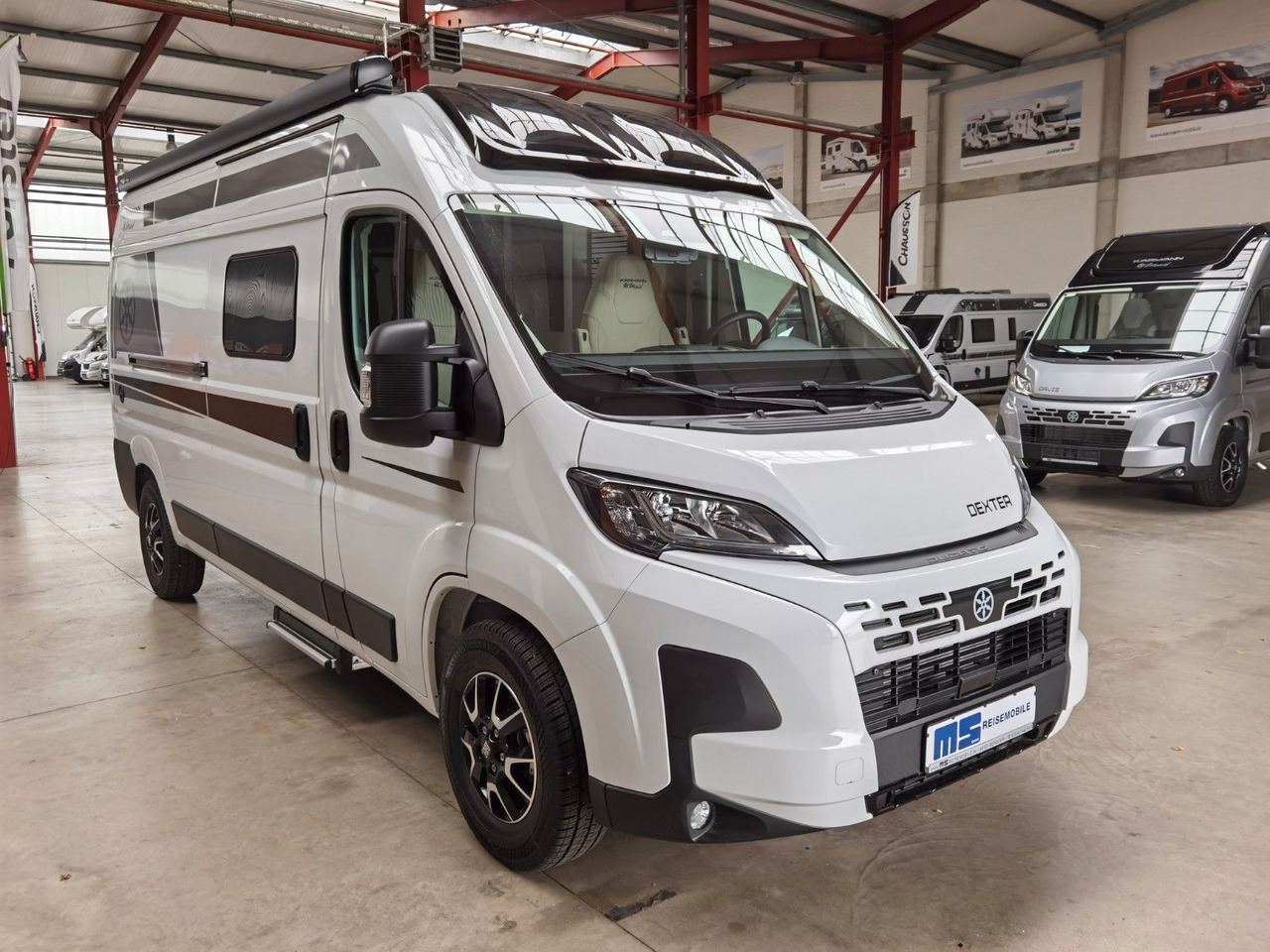 Кастенваген Karmann DEXTER 600 / -2026-/ EINZELBETTEN  & BAR-VERSION: фото 8