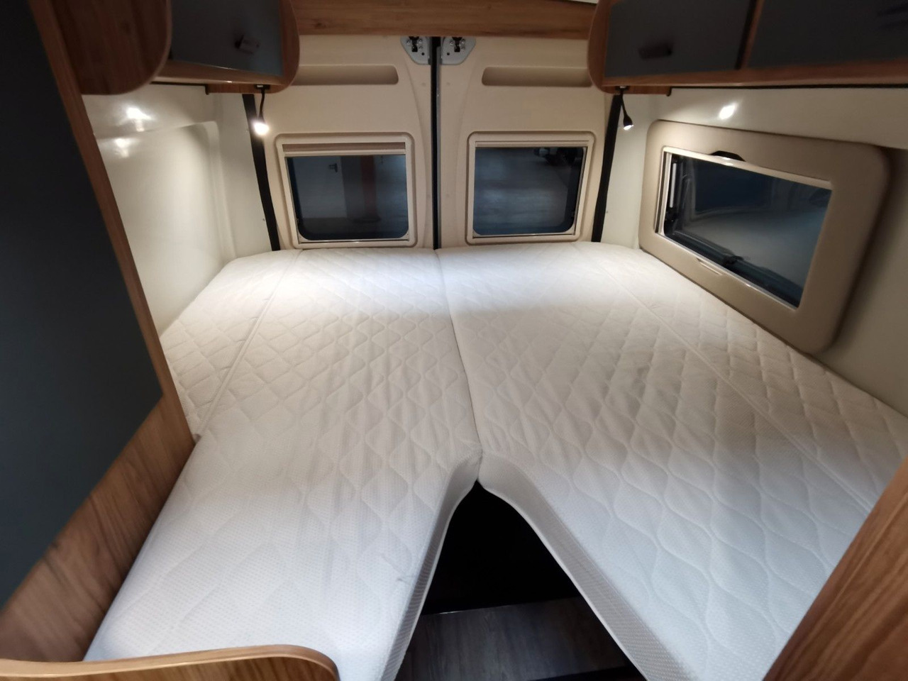 Кастенваген Karmann DEXTER 600 / -2026-/ EINZELBETTEN  & BAR-VERSION: фото 19