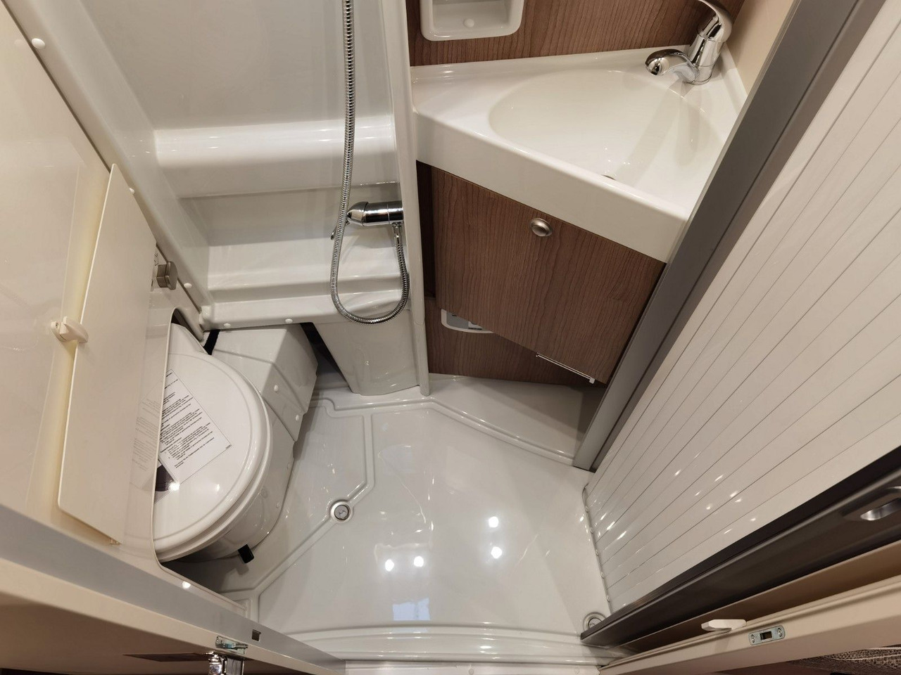 Новый Кастенваген Malibu VAN DIVERSITY GT- 640 LE K /NAVIGATION & KEYLESS Malibu VAN DIVERSITY GT- 640 LE K /NAVIGATION & KEYLESS: фото 19