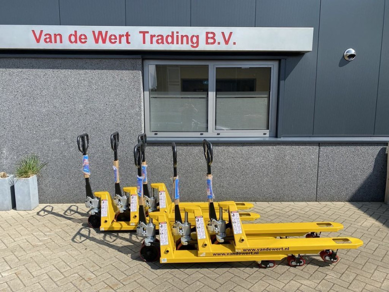 Diversen palletwagen handpalletwagen pompwagen 2.5 ton transpallet - Тележка: фото 1 Diversen palletwagen handpalletwagen pompwagen 2.5 ton transpallet - Тележка: фото 1