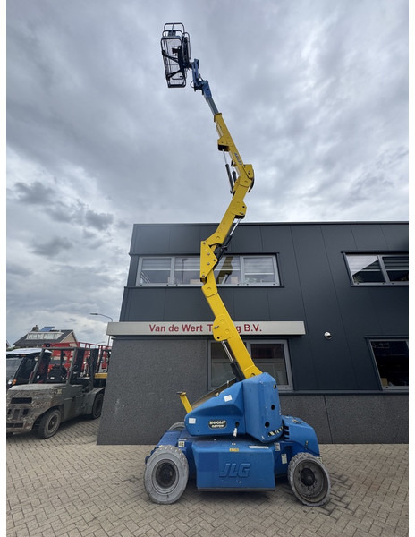 Коленчатый подъемник JLG M400AJPN Knikarmhoogwerker / Arbeitsbuhne / Articulating Boom Lift 14.2M Werkhoogte Hybride 2007: фото 6 Коленчатый подъемник JLG M400AJPN Knikarmhoogwerker / Arbeitsbuhne / Articulating Boom Lift 14.2M Werkhoogte Hybride 2007: фото 6