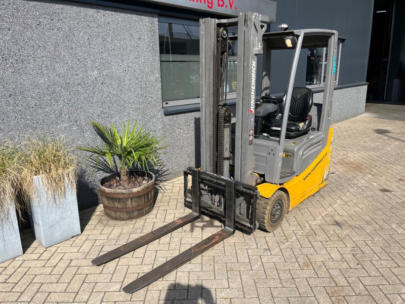 Jungheinrich EFG215 EFG215 triplo460 freelift sideshift 2016 heftruck forklift electrisch - Электропогрузчик: фото 3 Jungheinrich EFG215 EFG215 triplo460 freelift sideshift 2016 heftruck forklift electrisch - Электропогрузчик: фото 3