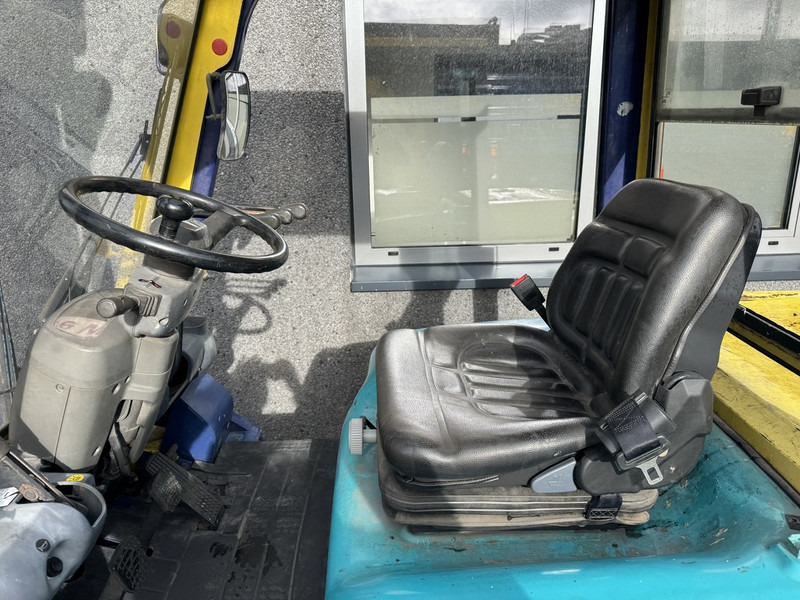 Дизельный погрузчик Komatsu FD45T-7 duplo450 6cilinder 1998 DIESEL: фото 7 Дизельный погрузчик Komatsu FD45T-7 duplo450 6cilinder 1998 DIESEL: фото 7